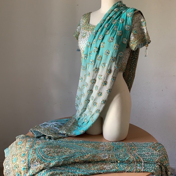 LEHENGA CHOLI 3 piece wedding set green and gold size small - Picture 1 of 6